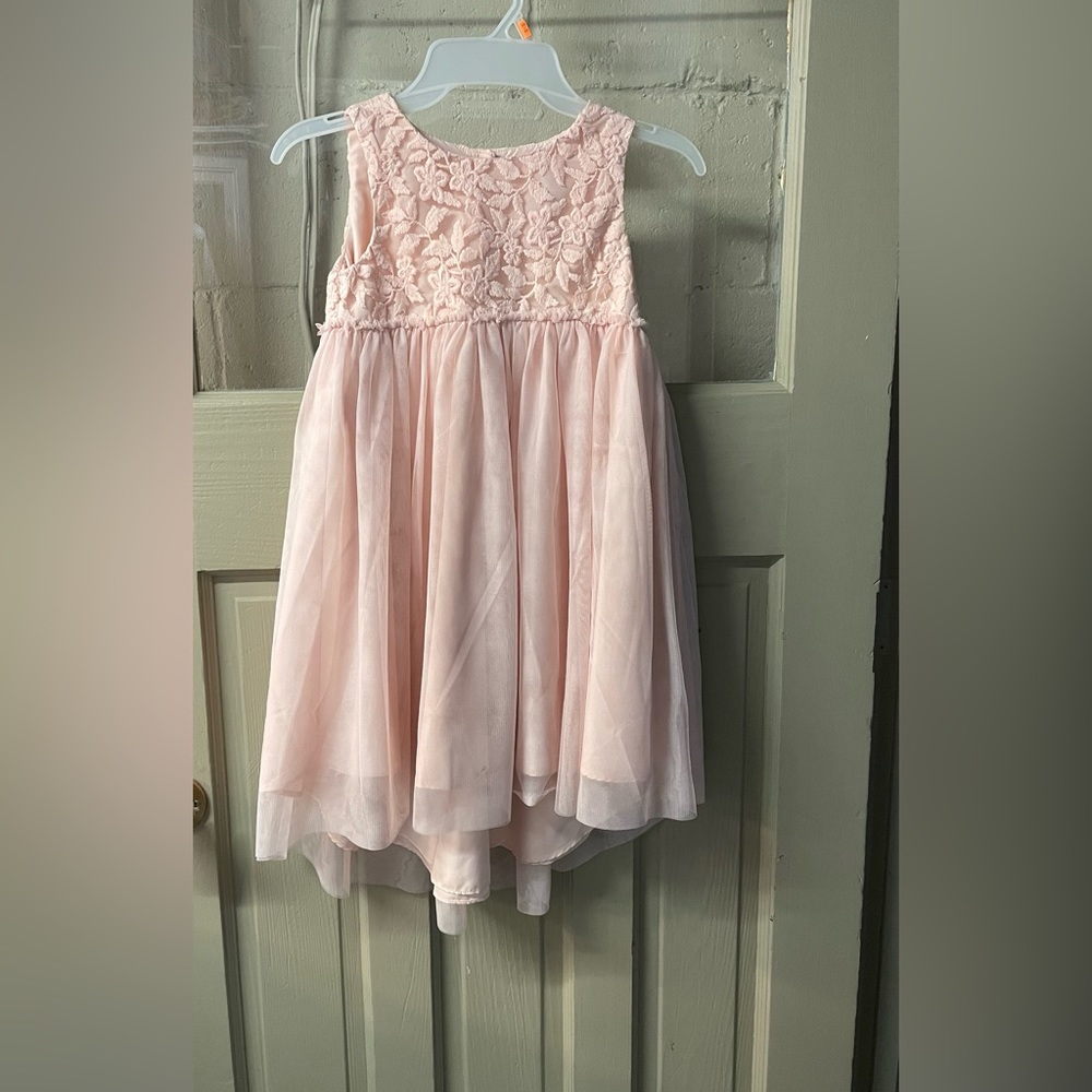Girls siz 6x pippa and Julie dress peachy pink